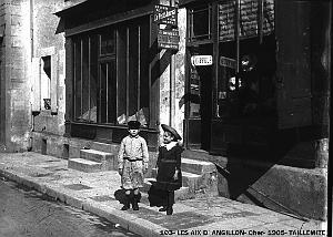 103 -Les Aix d'Angillon (Cher)- 1905- Taillemite
